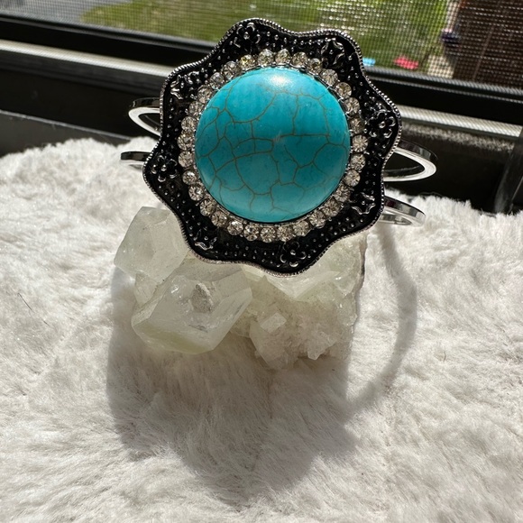 Turquoise Silver Bangle Bracelet - Picture 4 of 12